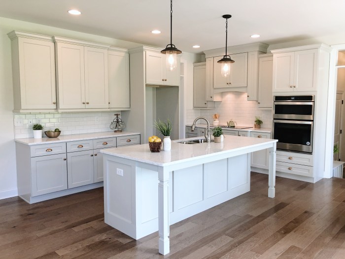 Kitchen trends top sola island will homes huge everywhere seeing corona mar del